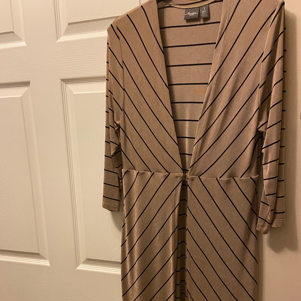 CHICO’ S SIZE 1 LONG TAN STRIPED TRAVELER JACKET